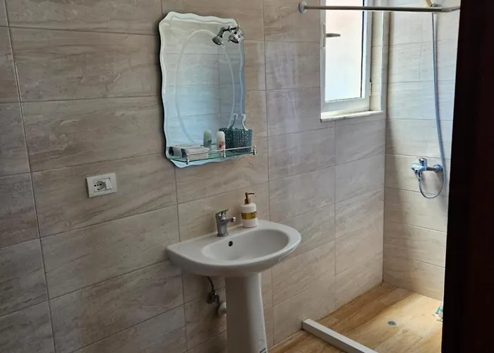 Casa de hóspedes Vako For Rent Pogradec